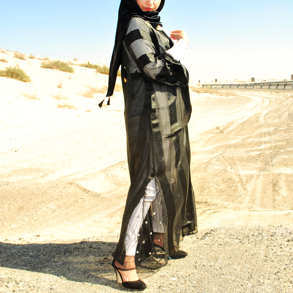 Striped abaya with feathers – Noranerjis