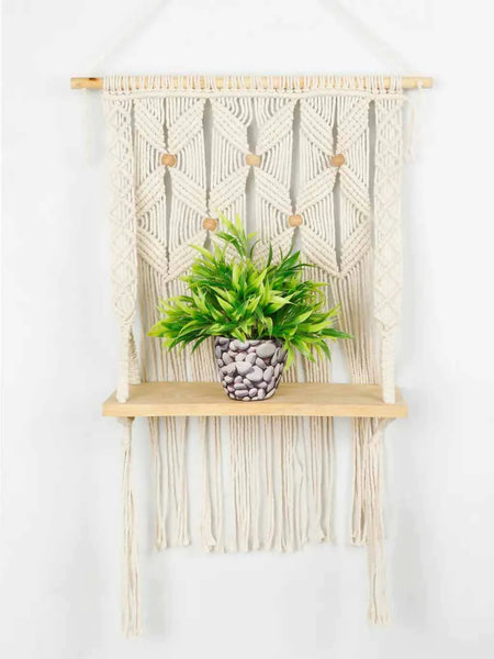 Macrame plant hanger