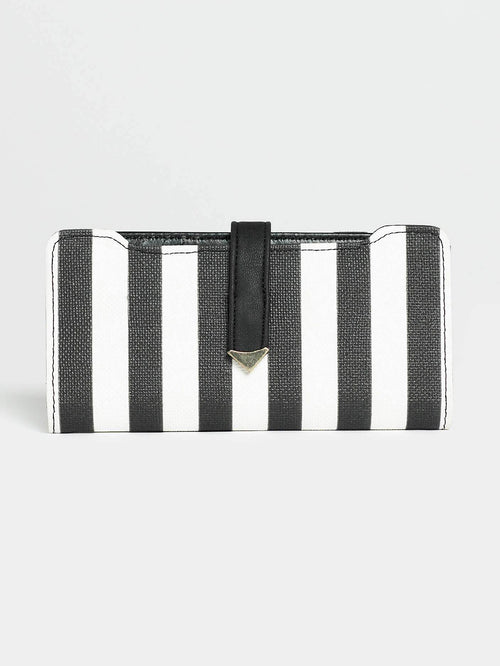 Classic Buckle Flap Wallet