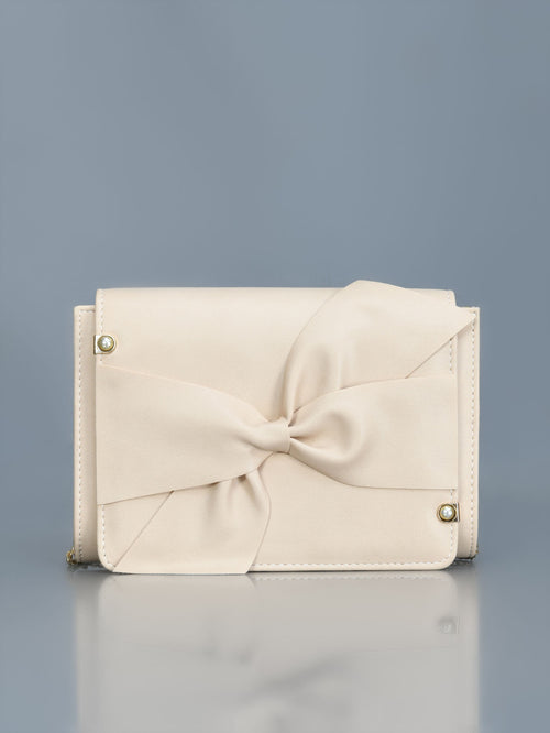 Bowtie Clutch