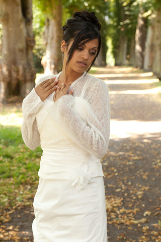 Wickeljacke in creme für die Hochzeit von Beemohr