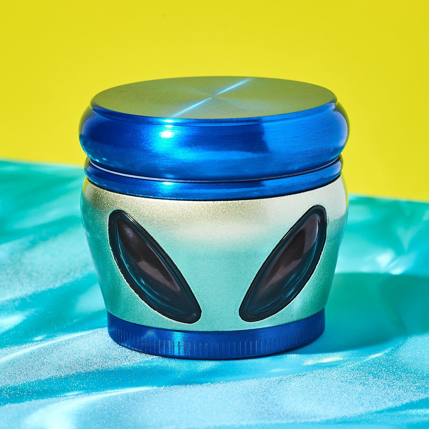 https://cdn.shopify.com/s/files/1/2636/1058/products/alien-eyes-grinder-cute-fathers-gifts-smoke-shop-761.jpg