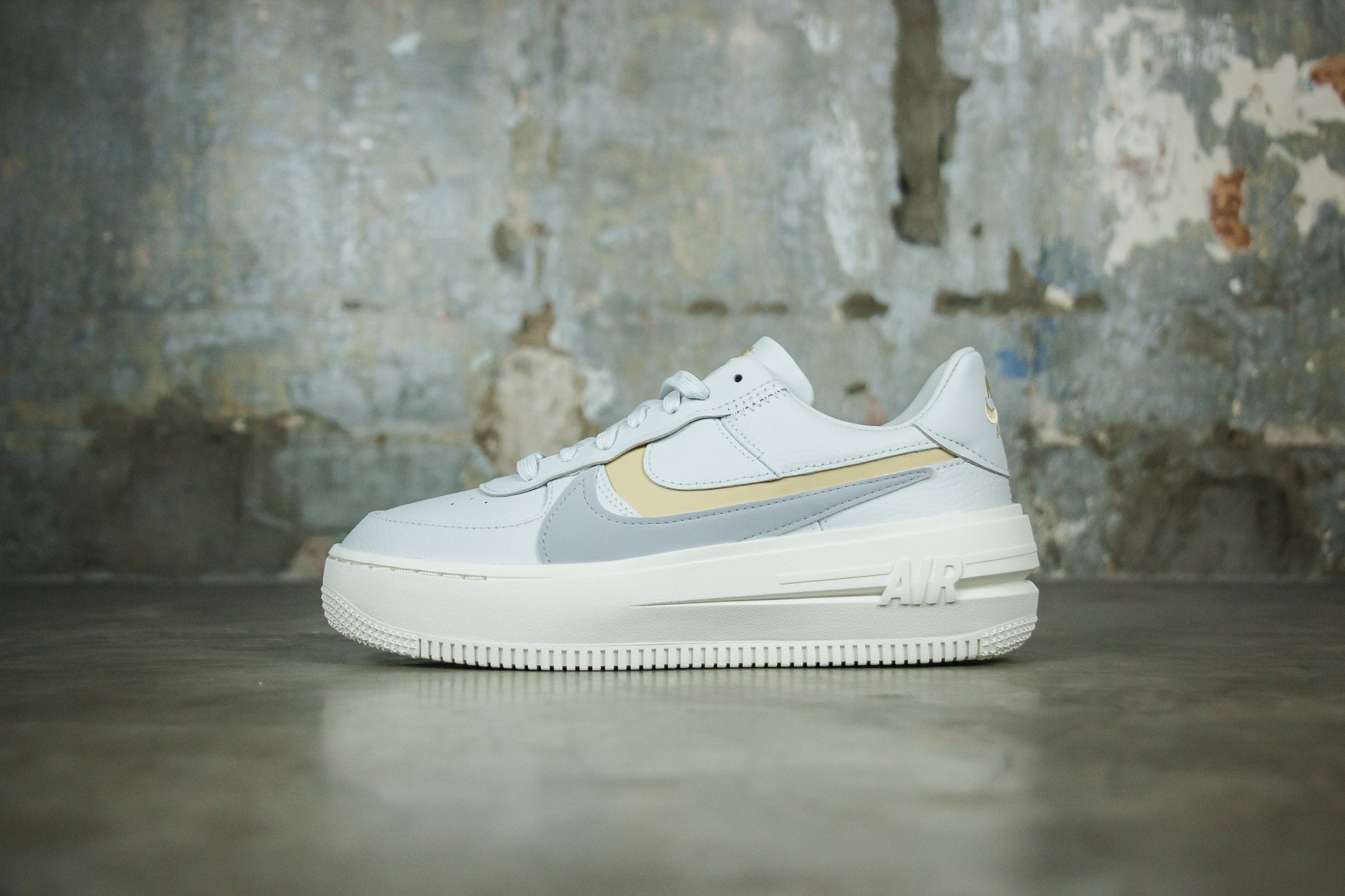 Nike Air Force 1 Low "Color of the Month" – Lust México