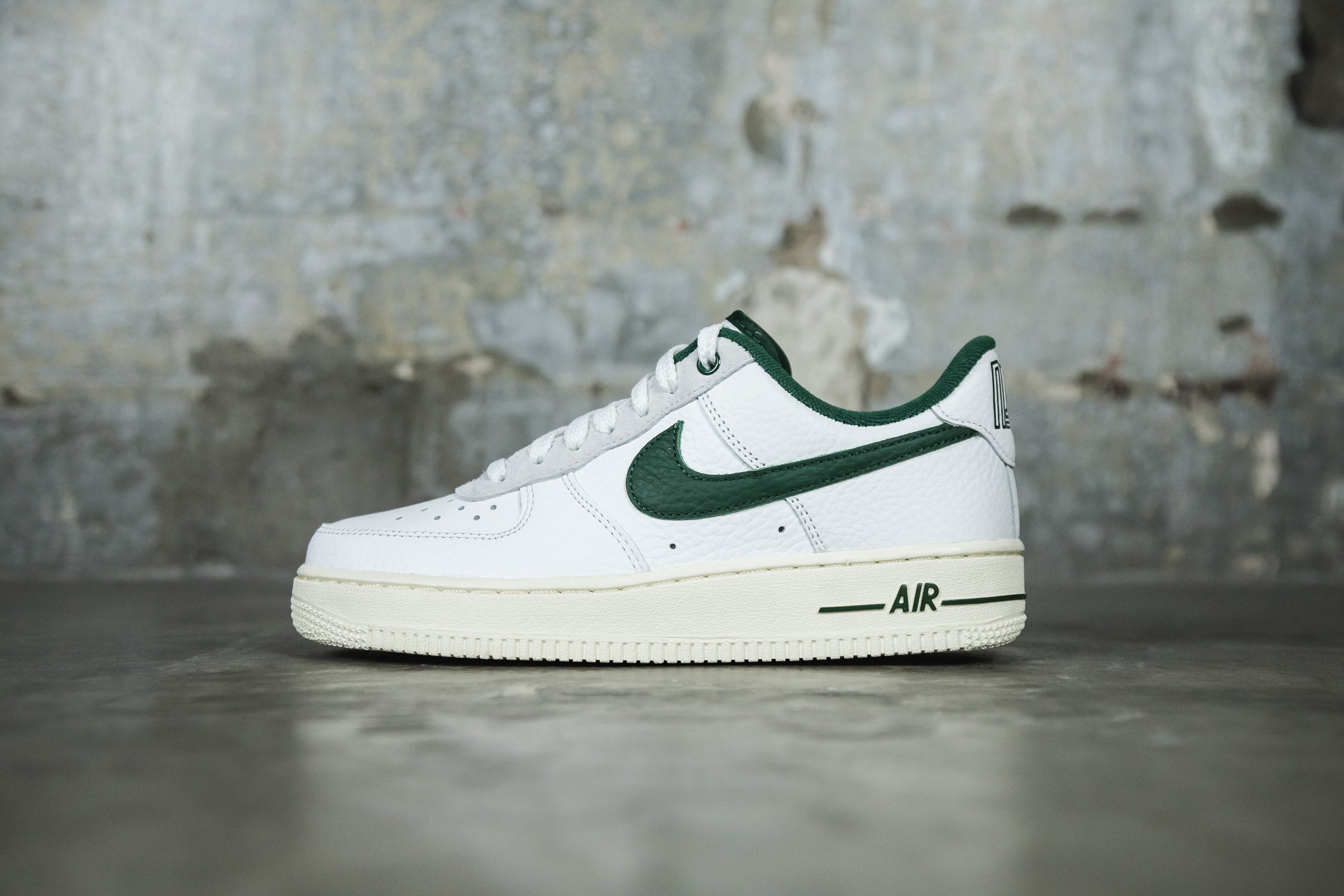 Women's Nike Air Force 1 '07 'University Blue and Summit White