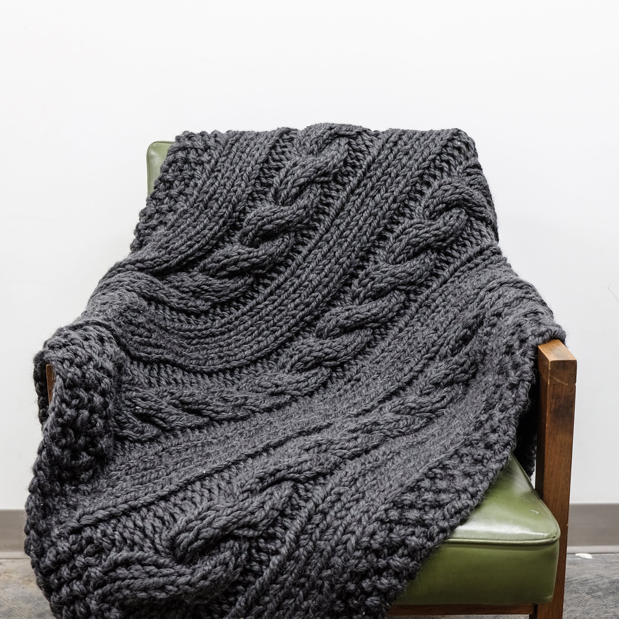 Chunky Cable Blanket Knitting Pattern – La Reserve Design