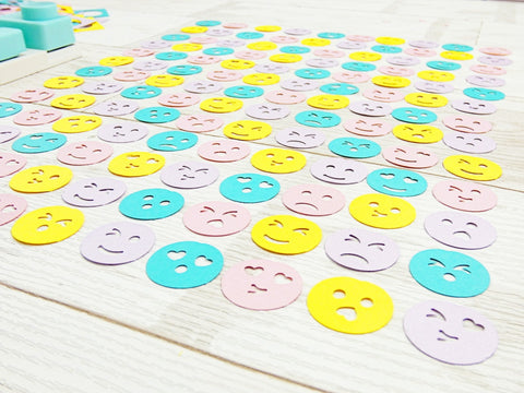 We R Memory Keepers EMOJI PUNCH BOARD AND PAPER PAD NEW