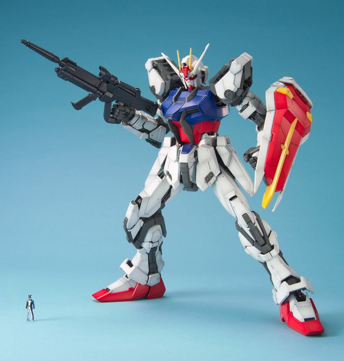 Gundam 1/60 PG Gundam SEED GAT-X105 Strike Gundam Model Kit | ToyArena
