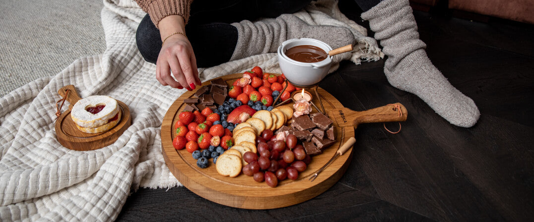 Chocolate fondue with salted caramel recipe - BOSKA Food Tools