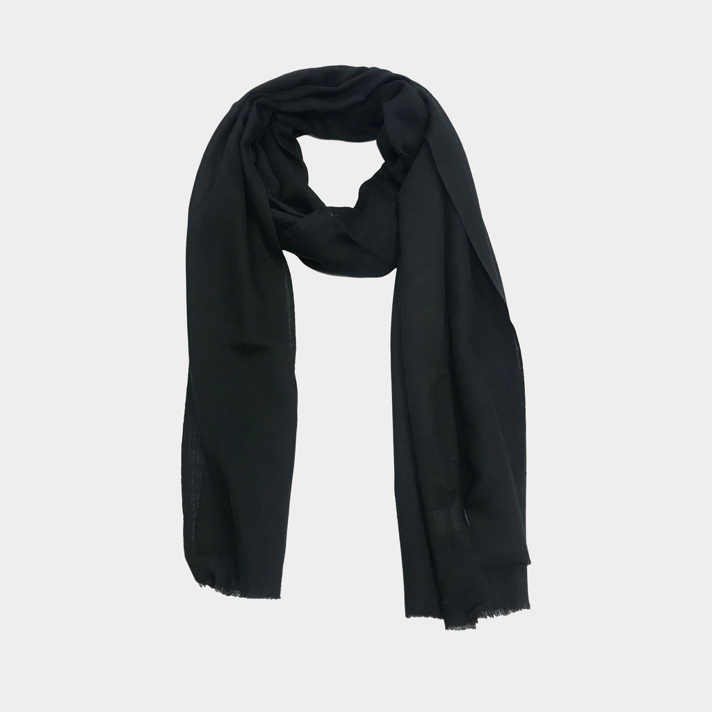 black cashmere scarf