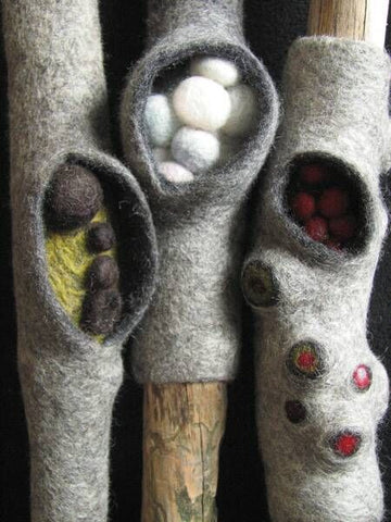 Organic shapes with wool felt art object NATVILTEN 