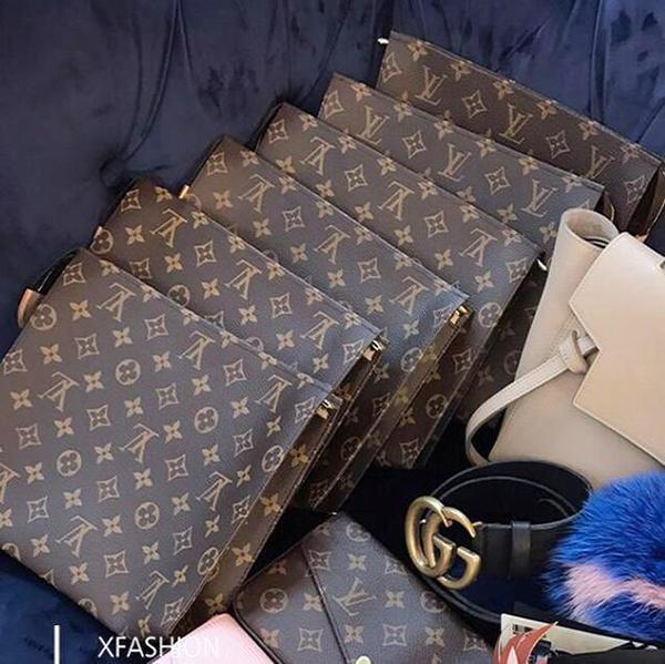LV Trending Cosmetic Bag Handbag Men's Business Bag Louis Vu