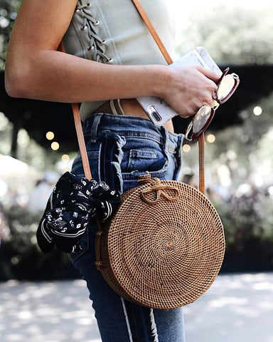 How To Wear the Circle Bag Trend – Shiraleah