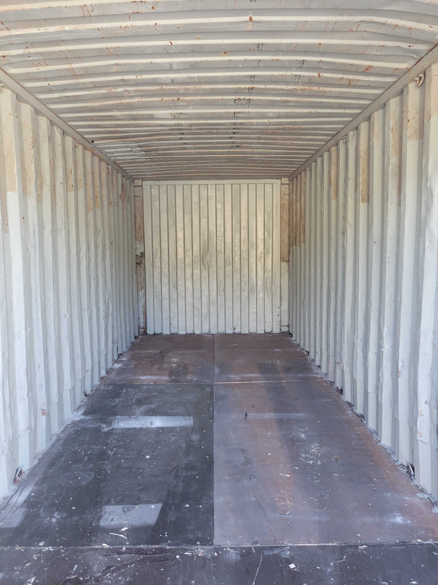 The Calamander wwt 20-ft shipping container - CAXU3315767