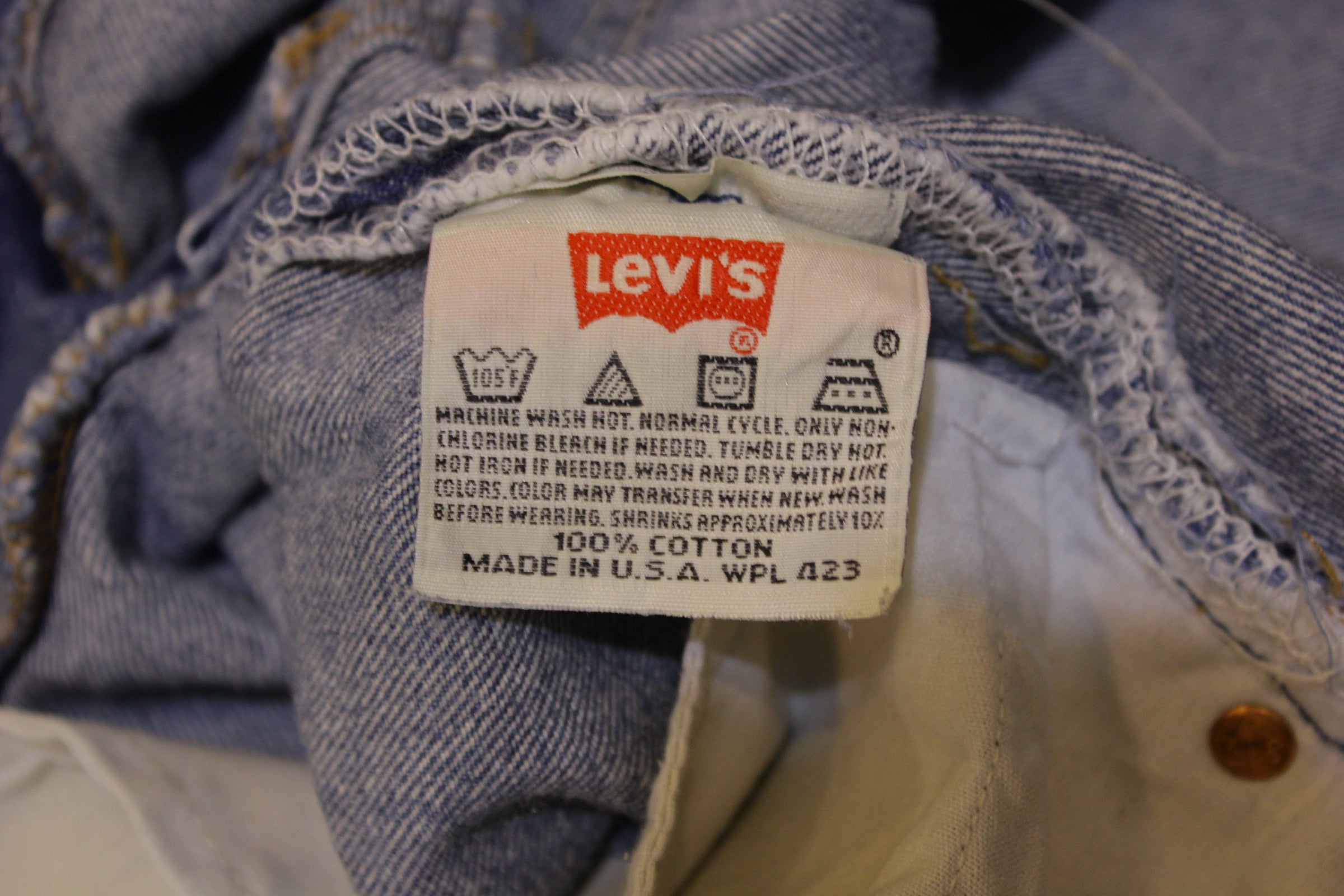 Levis 501 Button Fly 90s Red Tag Made in USA Vintage Blue Denim Jeans –  thefuzzyfelt