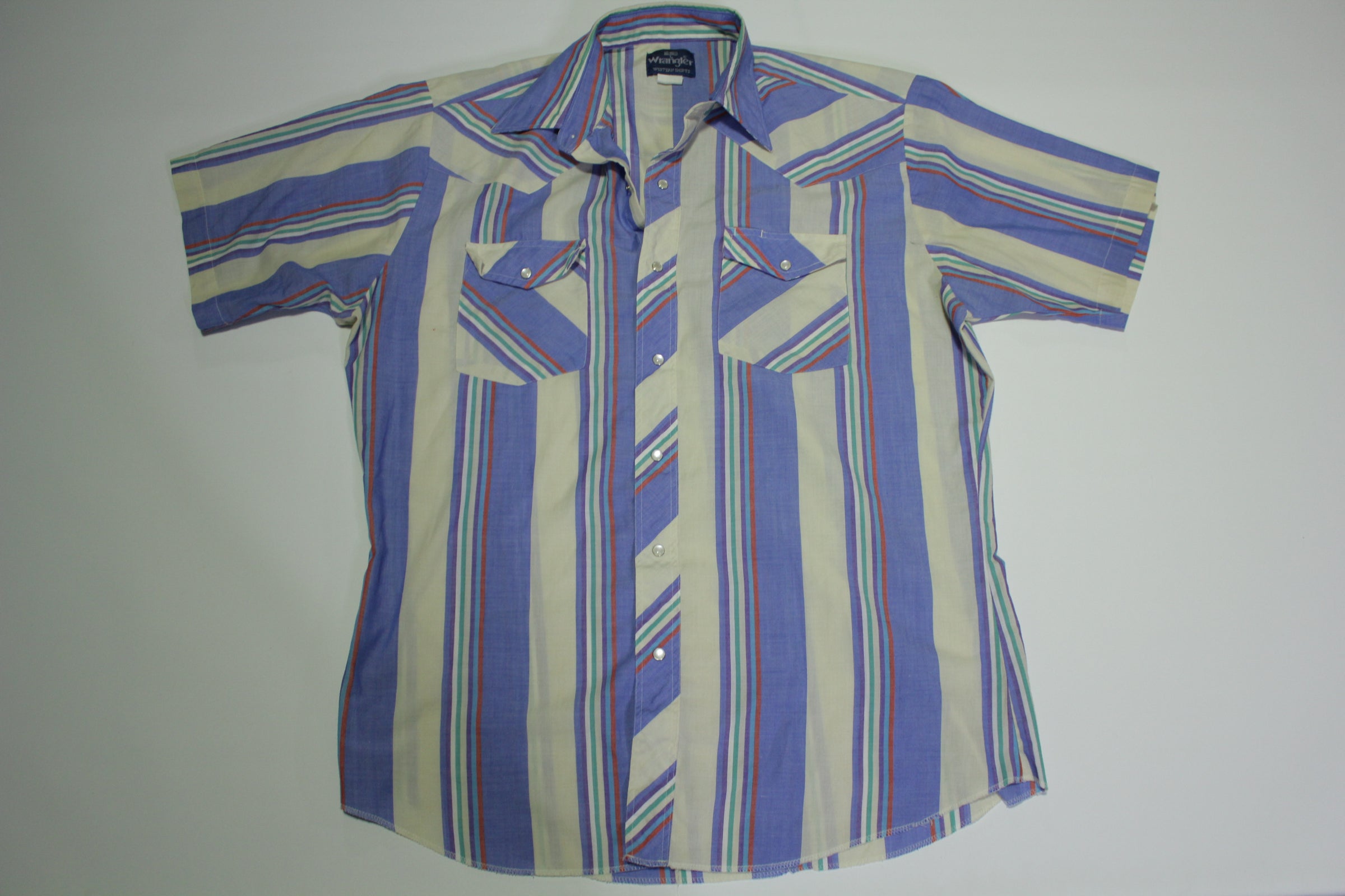 Wrangler Vintage 90's Striped Pearl Snap Western Button Up Shirt –  thefuzzyfelt