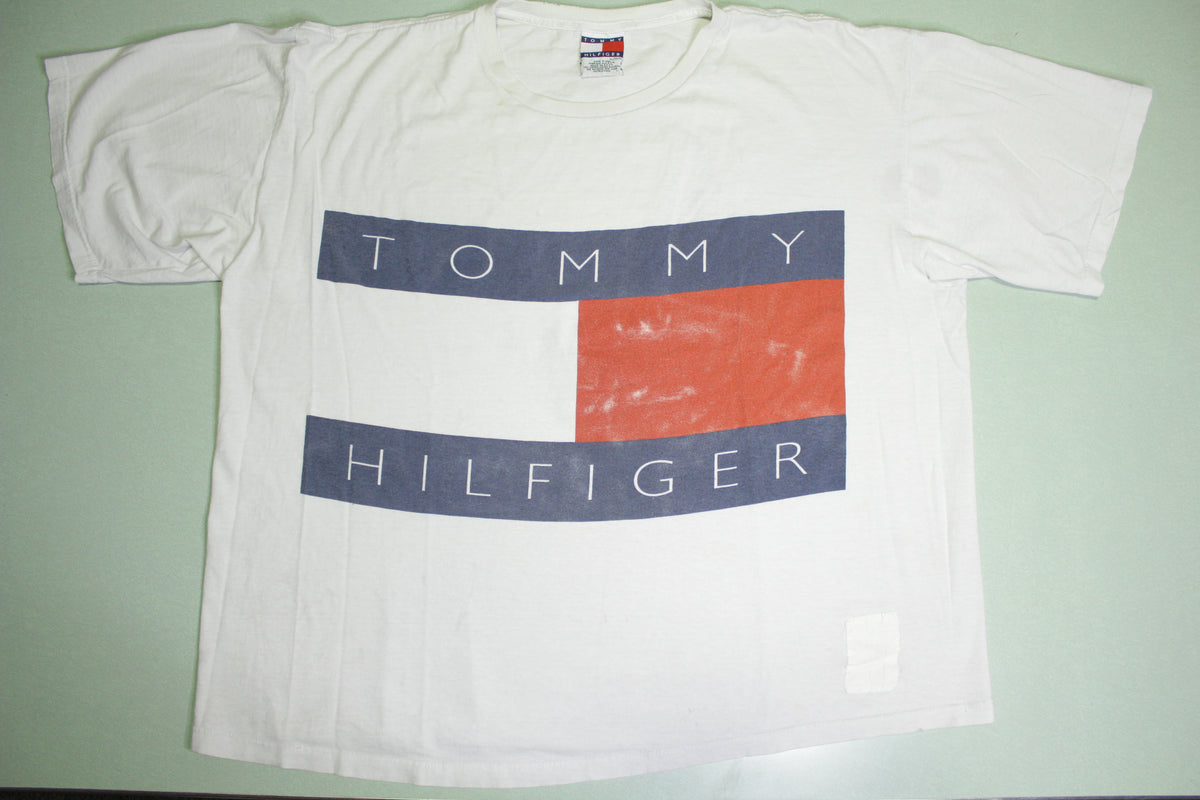 Vesting kogel Wanorde Tommy Hilfiger Vintage 90's Made in USA Big Flag Spellout T-Shirt –  thefuzzyfelt