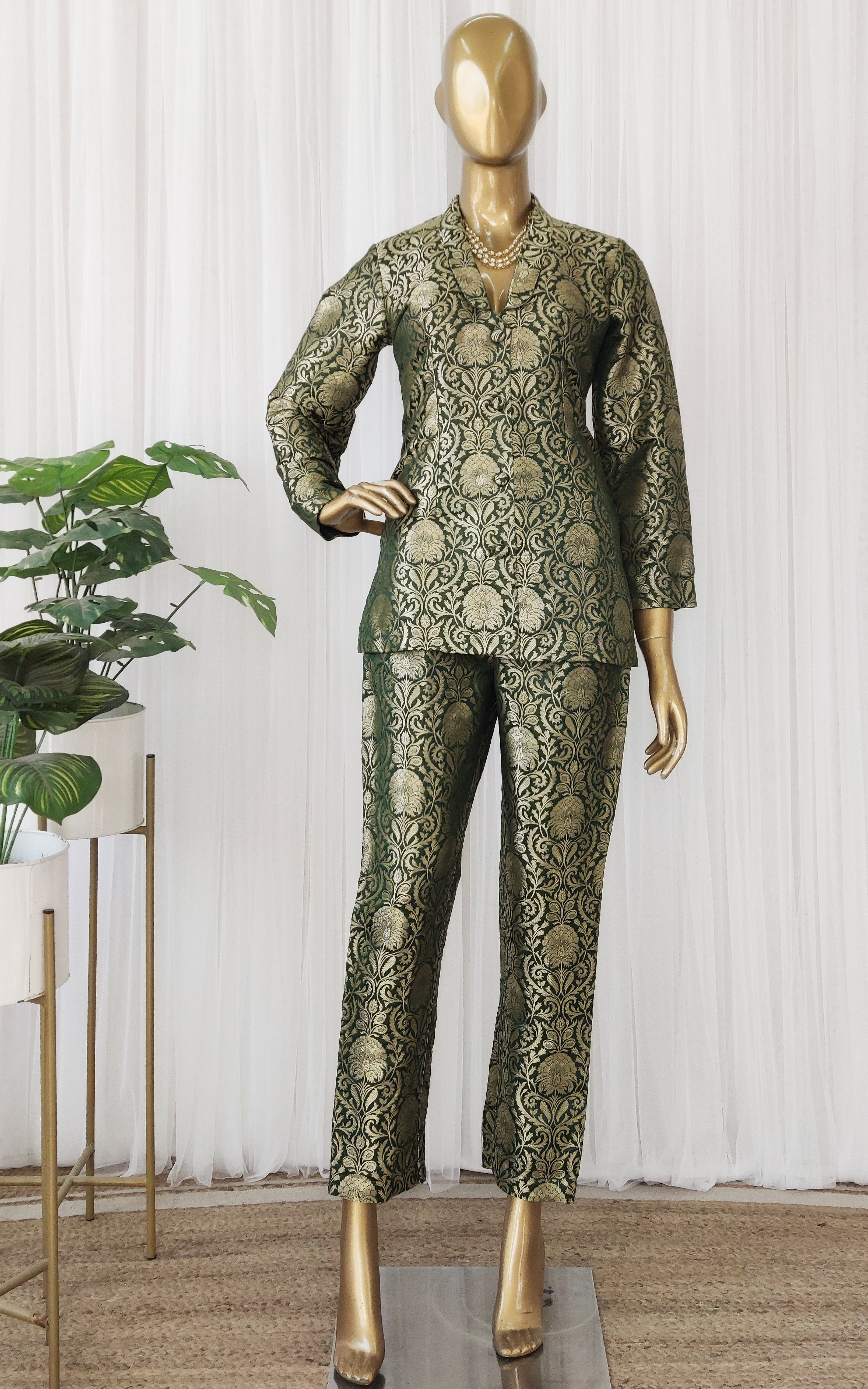 70s Deadstock Floral Brocade Bell Bottom Pant Suit, Size 2-4 — May's Place:  Be Green. Buy Vintage.