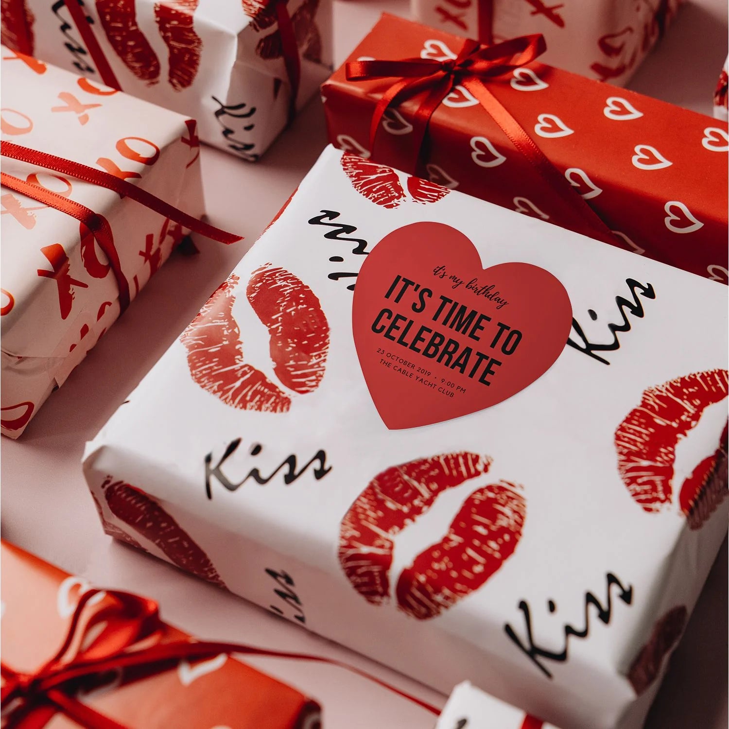MUNBYN heart-shaped labels can be used as gift wrapping.