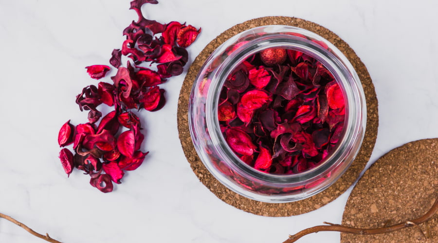 making rose petal potpourri