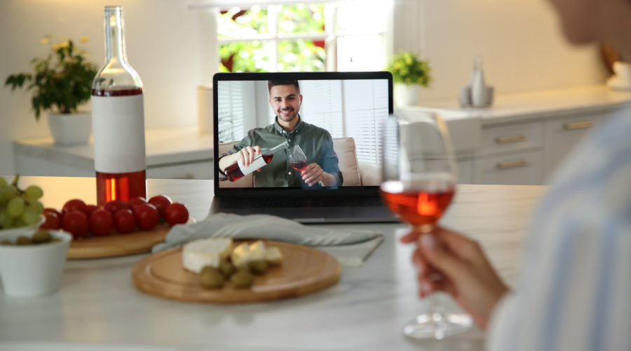 romantic Valentine's Day dinner with wine online
