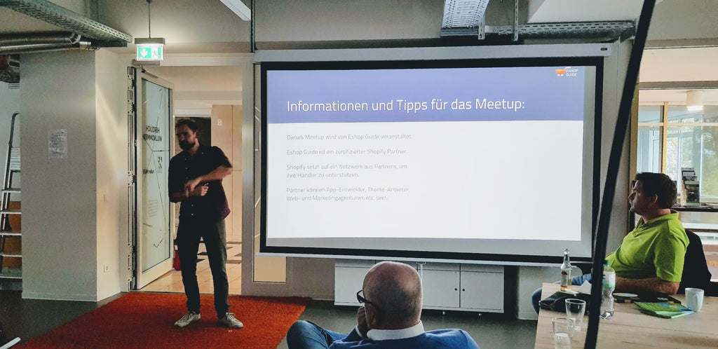 Patrick Rosenblatt eröffnet das Shopify Meetup in Essen - inara schreibt