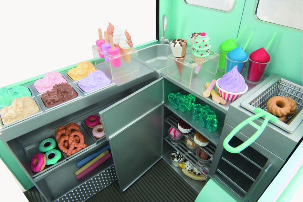 our generation sweet stop ice cream truck 52cm