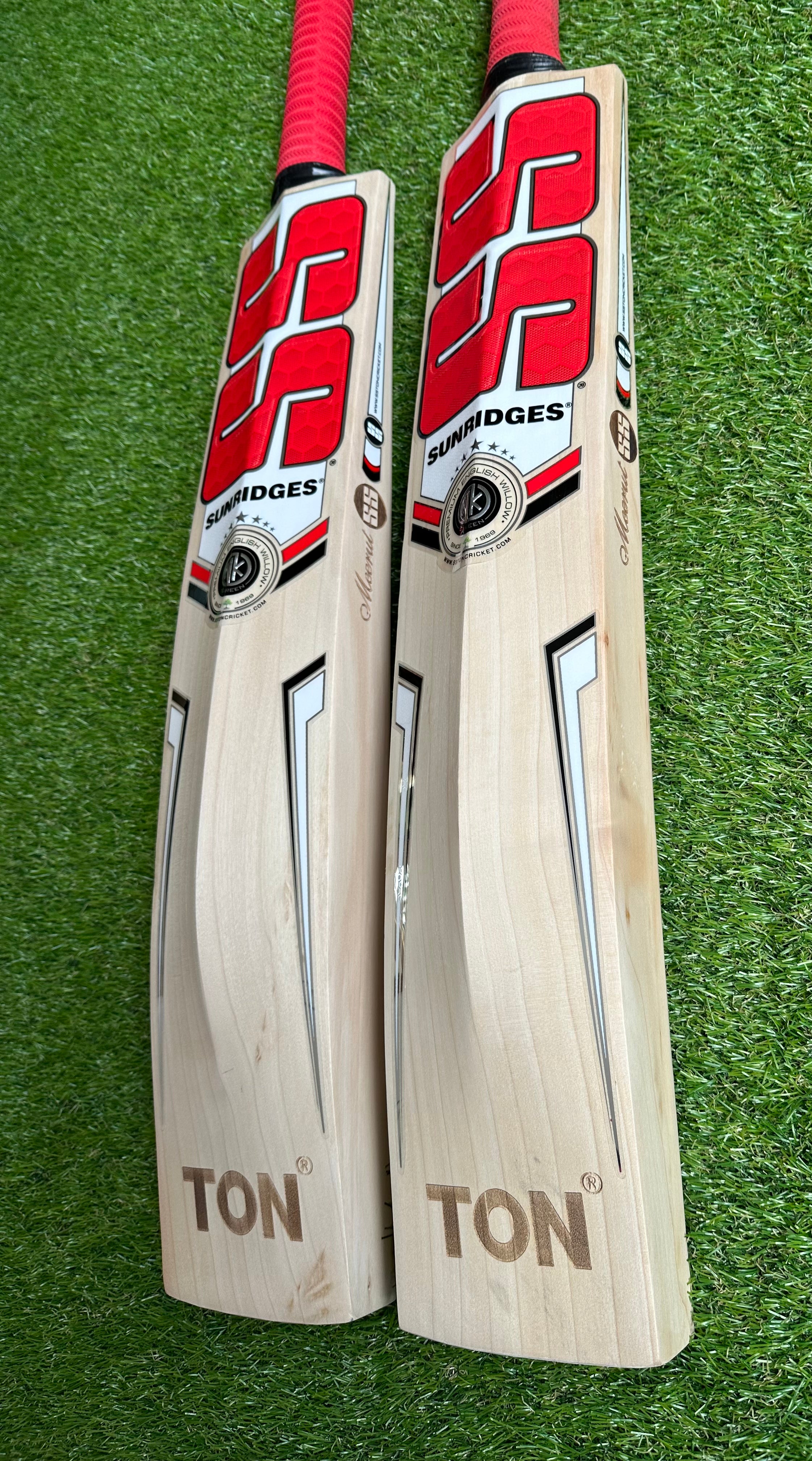 SS TON Maximus Cricket Bat | Pro Issue