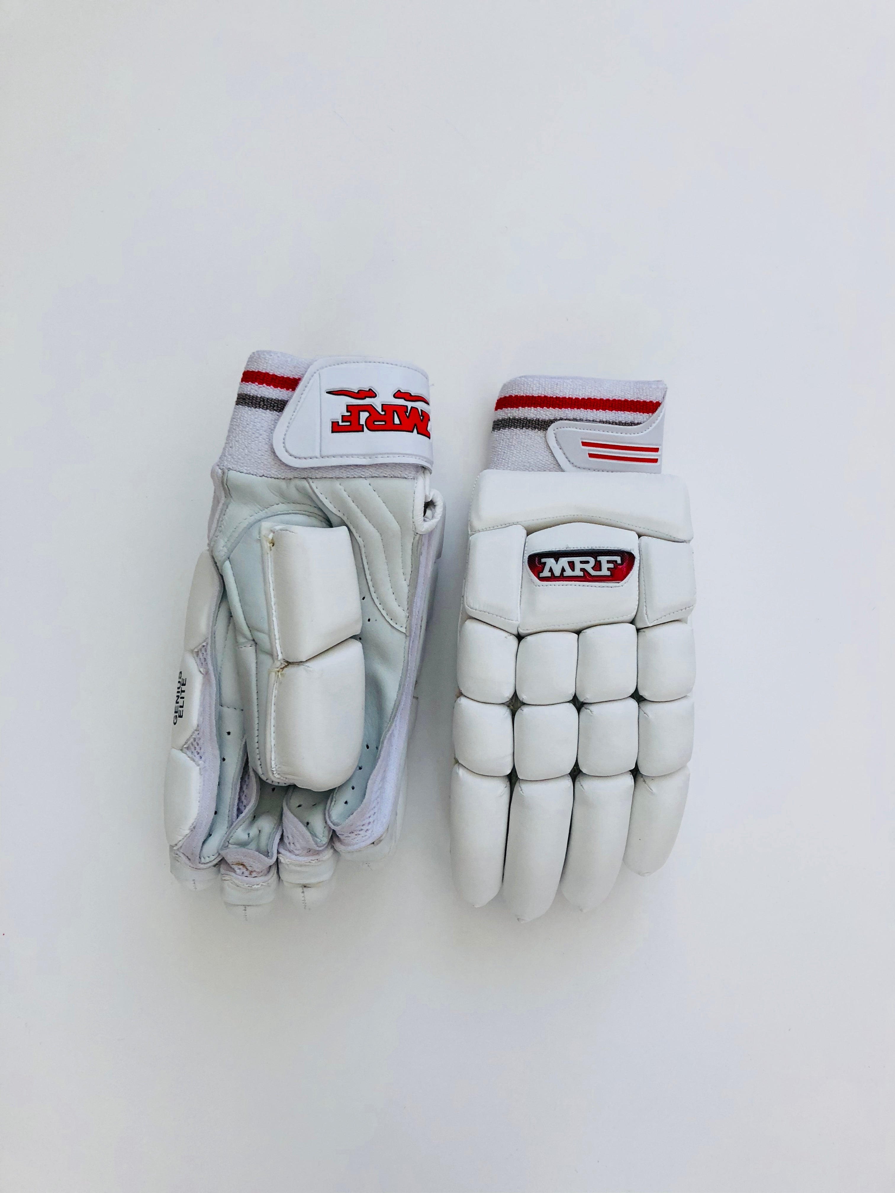 MRF Genuis Elite Batting Gloves:  As used by AB De Villiers