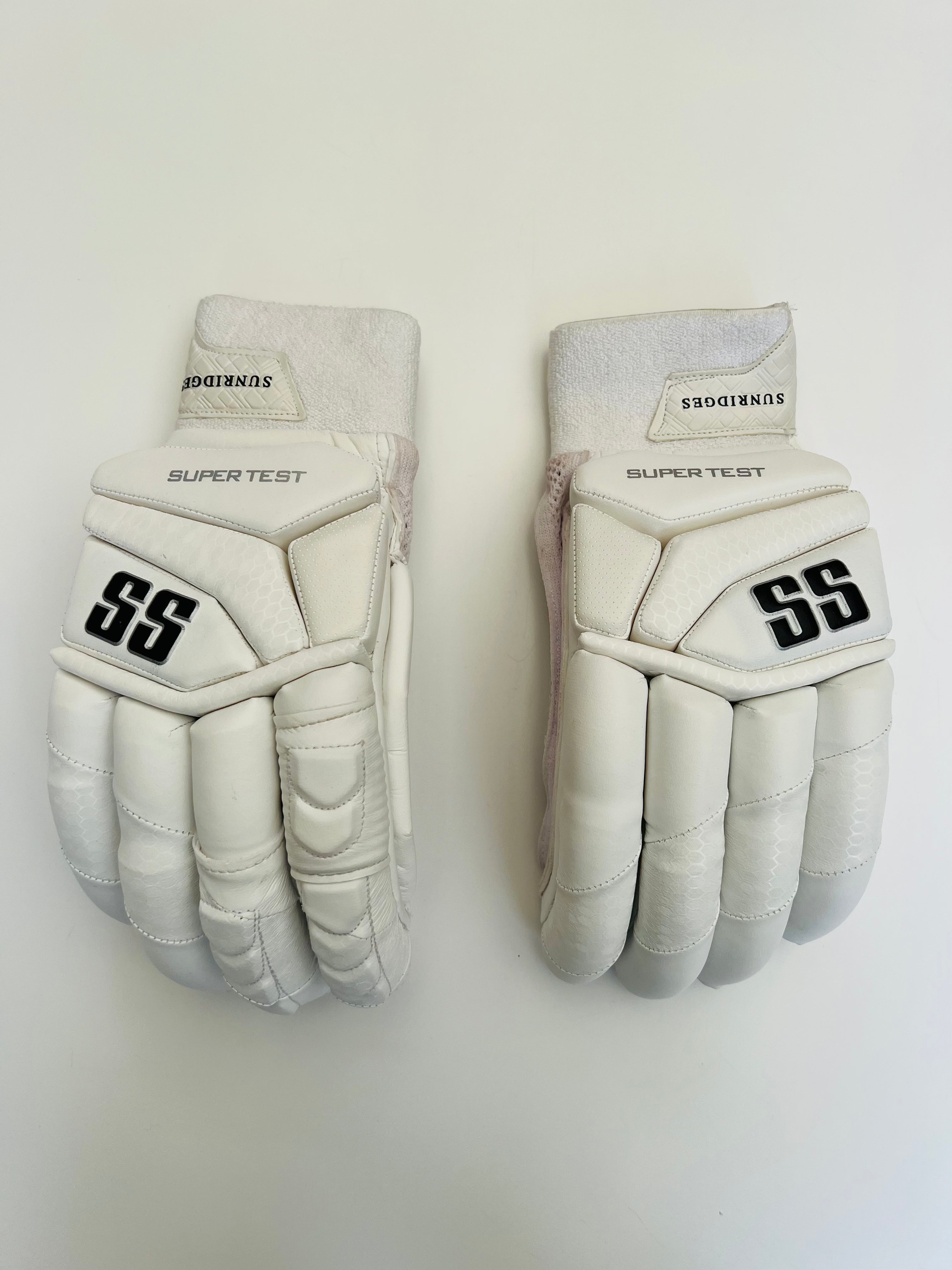 SS TON Super Test White Cricket Batting Gloves