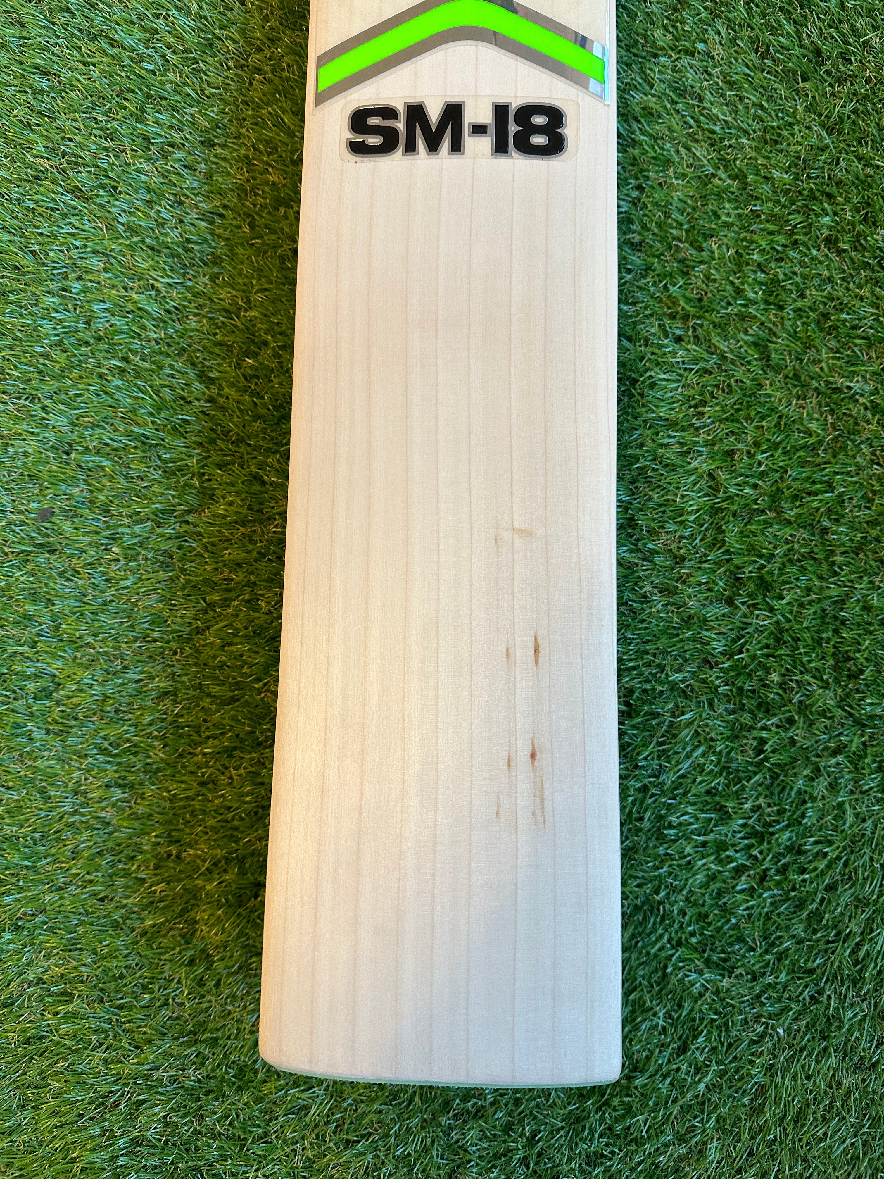 CA SM-18 5 Star Cricket Bat