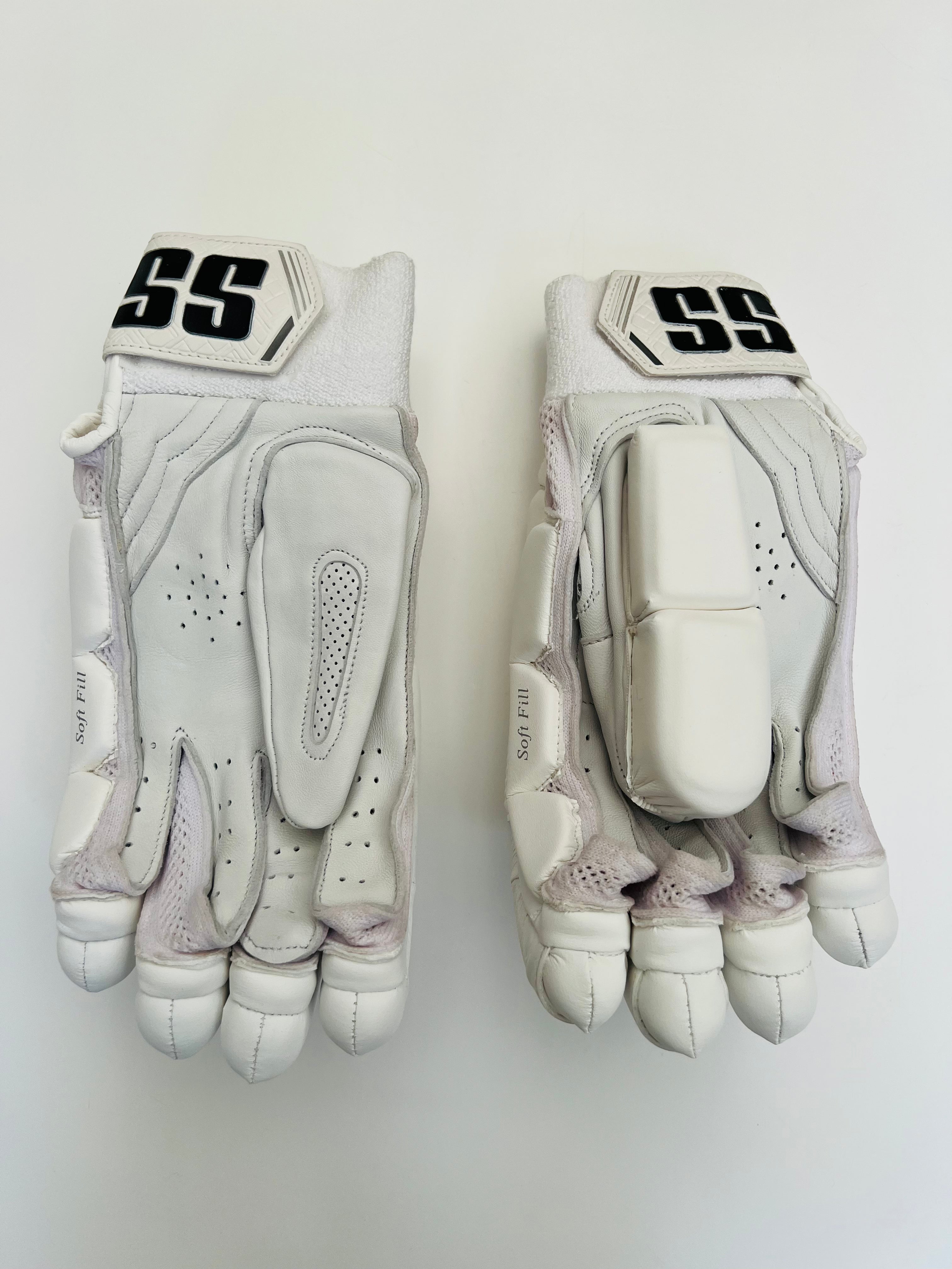 SS TON Super Test White Cricket Batting Gloves