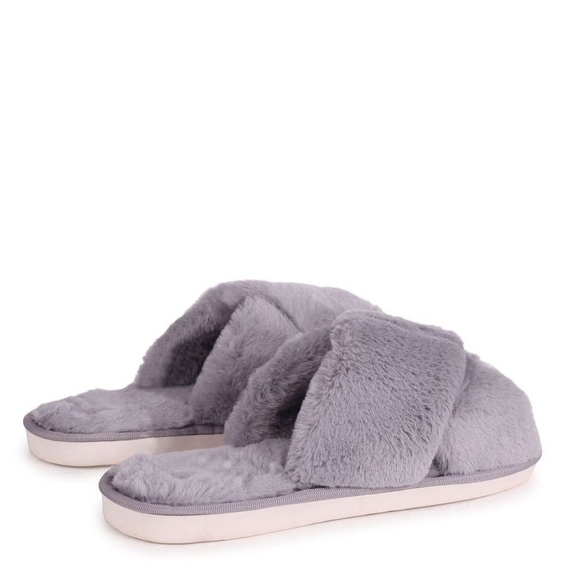 crossover fluffy slippers