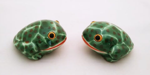 ceramic-figures-frog-salt-and-peper-mexican-art-table-setting