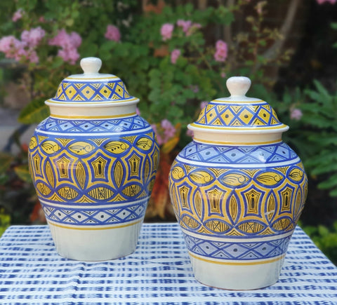 mexico-ceramics-pottery-decorative-vase-home-and-garden-talavera-majolica-hand-thrown-morisco