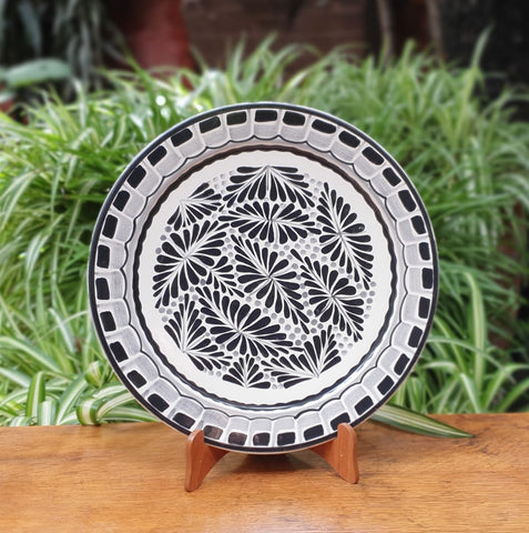 Black Forest IV-Plates-Ceramics-Handmade-Hand Painted-Mexican Pottery-Gorky Pottery-Tradicional-Decoration-Kitchen-Table Top-Table Settings-Tebale Set UP-Eat Different-Cooking with Style-Mexican Table-Cook Different