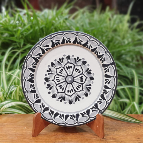 Flower Plates-Ceramics-Handmade-Hand Painted-Mexican Pottery-Gorky Pottery-Tradicional-Decoration-Kitchen-Table Top- Table Settings- Tebale Set UP- Eat Different