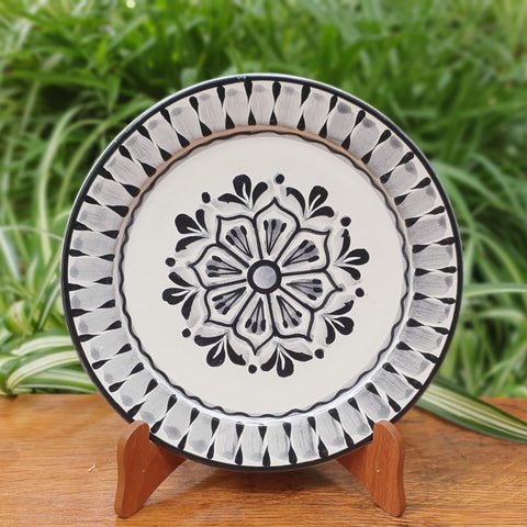 Flower Plates-Cooking-Ceramics-Handmade-Hand Painted-Mexican Pottery-Gorky Pottery-Tradicional-Decoration-Kitchen-Table Top- Table Settings- Tebale Set UP- Eat Different