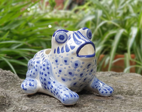 mexican-handcrafts-blue-pot-frog-figure-planter