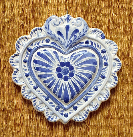 mexican-ceramic-handcrafts-blue-talavera