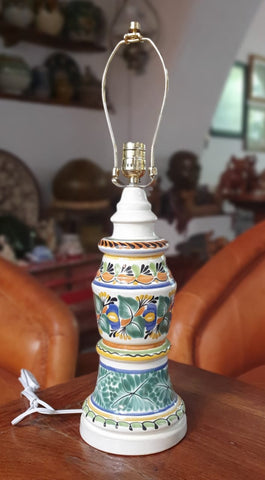 mexican-ceramic-table-lamp-mayolica-gorky