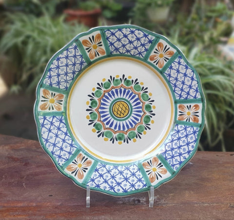 mexican-ceramic-flower-plates-mayolica