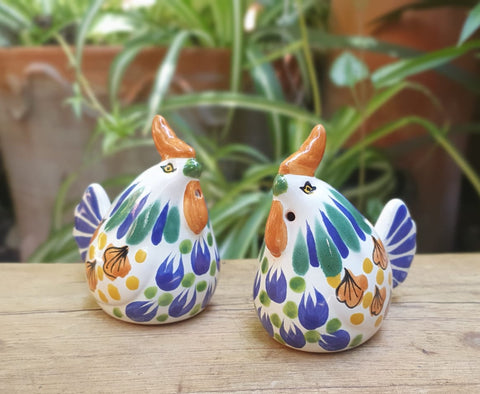 mexican-ceramic-Rooster-farm animals-farm-decorative-salt-and-pepper-shaker-table top-hand painted-hand crafted-kitchen-eat different