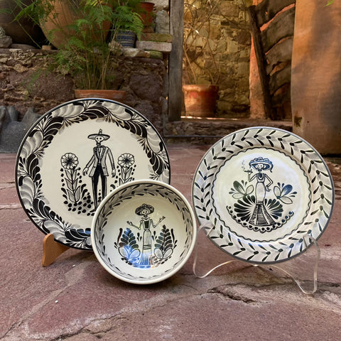 mexican-ceramics-dinner-plates-skeletons-day-of-the-death-dia-de-los-muertos-mexican-culture-mexican-traditions