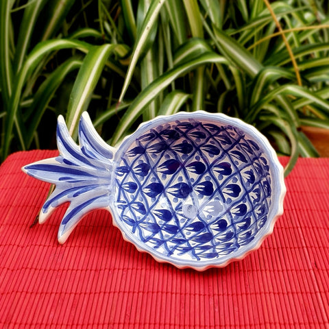 mexican-ceramics-pineapple-snack-for-serving-blueceramics-blueandwhite-talavera-mayolica