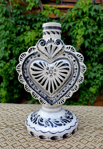 mexican-handcrafts-decorative-pottery-Loveheart-candle-holder-majolica-blackhand