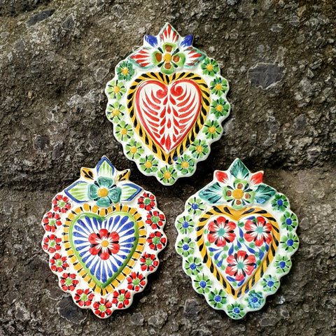 mexican-handcrafts-flower-christmas-ornaments-love-day-handpainted-heart-setof3-1