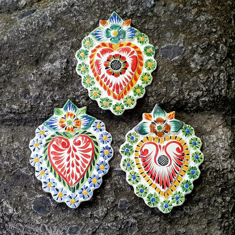 mexican-handcrafts-flower-christmas-ornaments-love-day-handpainted-heart-setof3-4