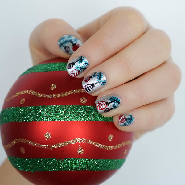 ornament nail design