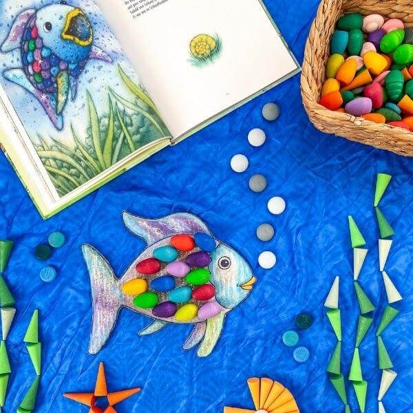Bookish Crafts with Other Favourites: The Rainbow Fish