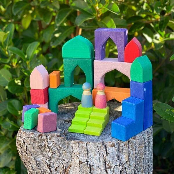 Bookish Play with Castles and Knights: Build a Castle with Building Blocks